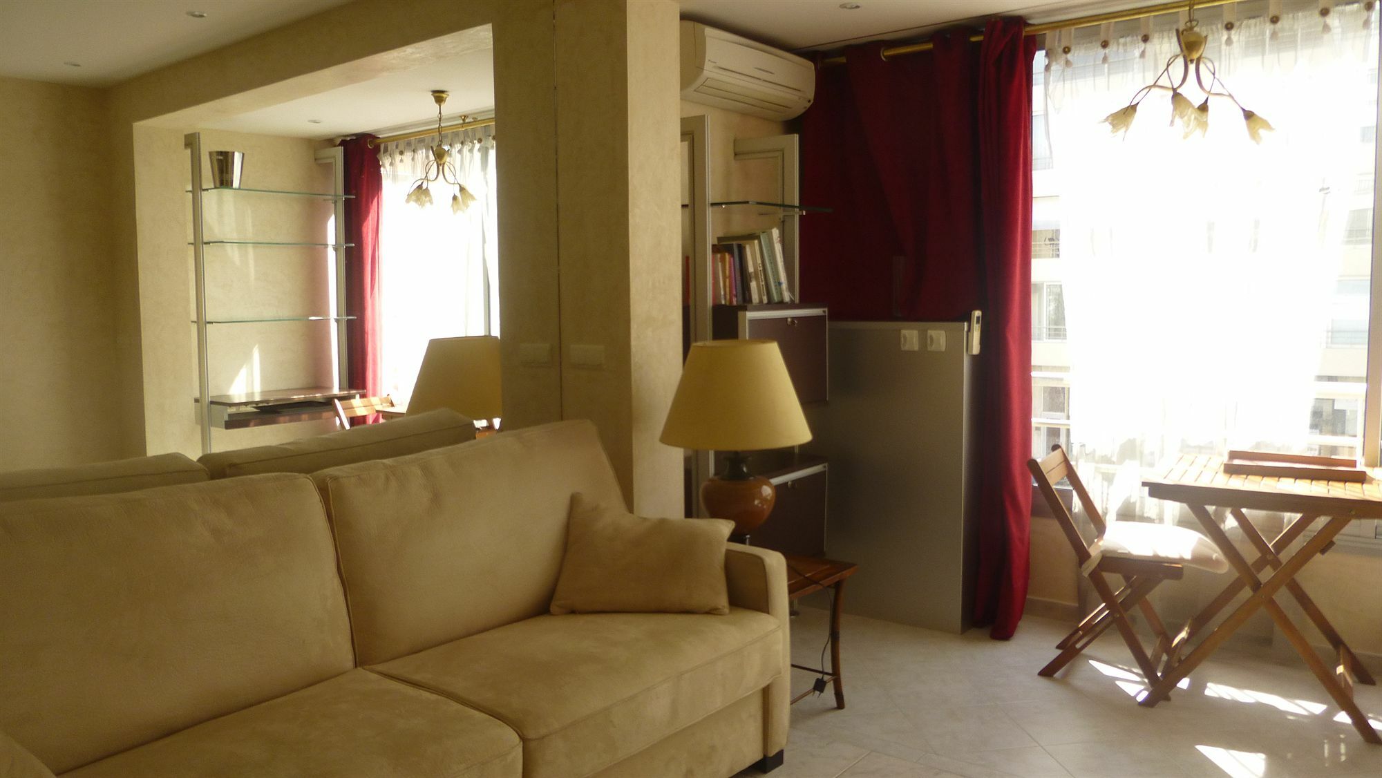 Marazur Apartments Кан Екстериор снимка