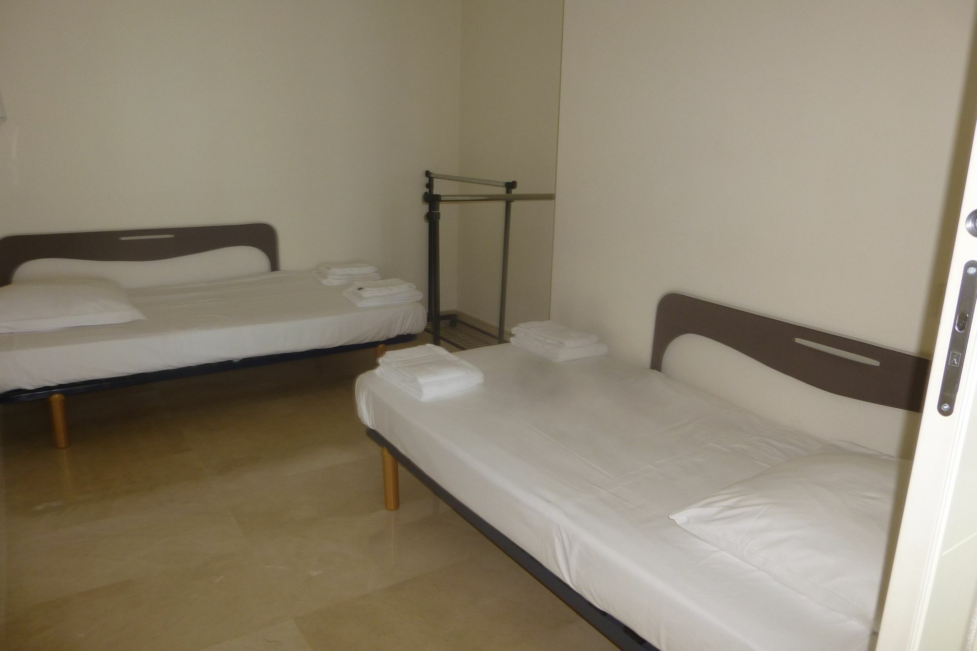 Marazur Apartments Кан Екстериор снимка