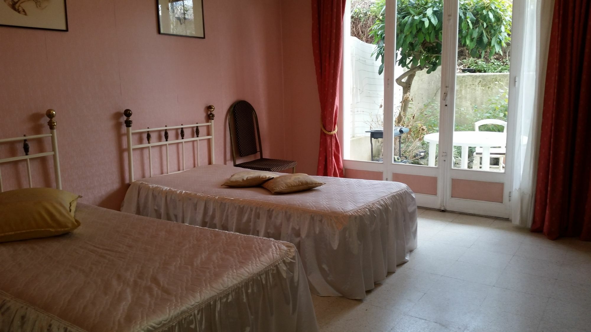 Marazur Apartments Кан Екстериор снимка